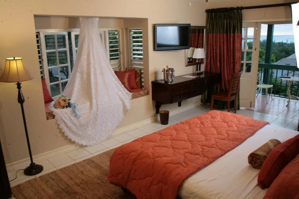 Cardiff Hotel And Spa Runaway Bay